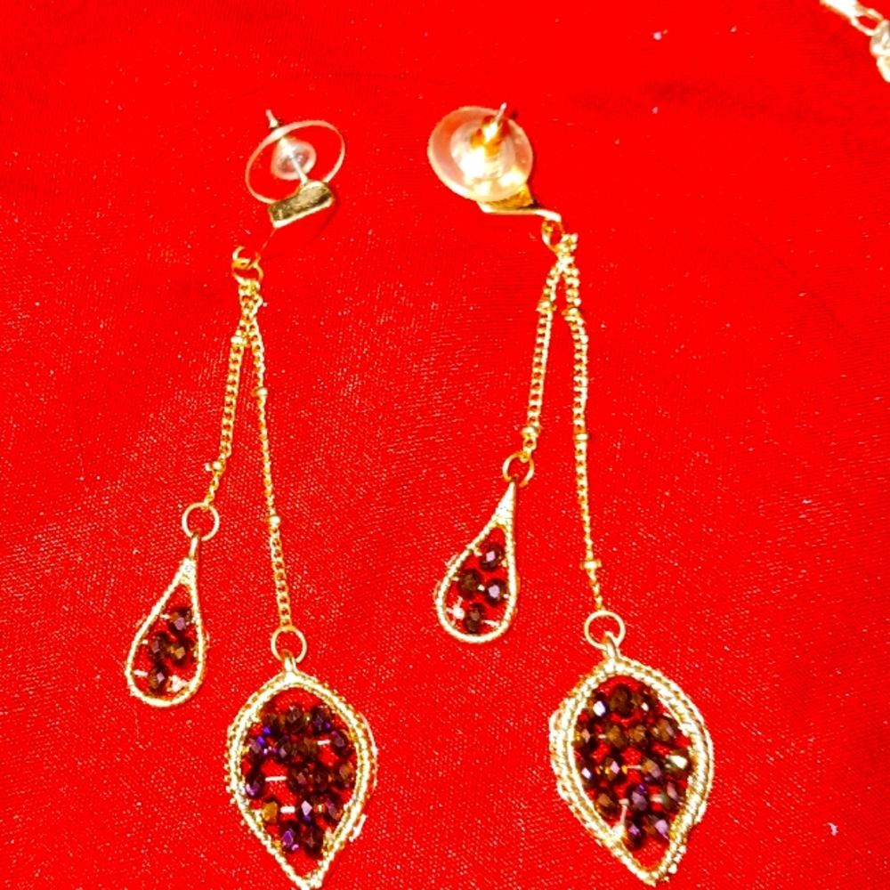 Amethyst and gold dangle earrings
